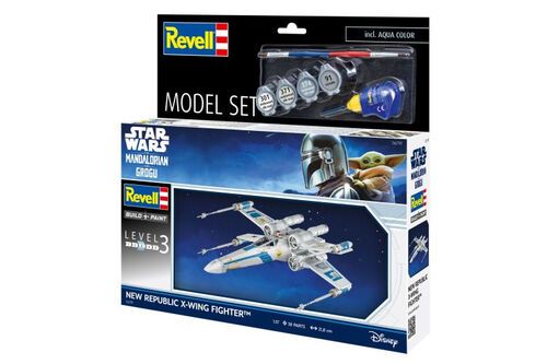 1:57 The Mandalorian: Item C - Model Set