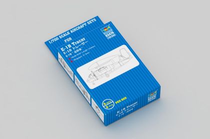 1:700 E-1B Tracer