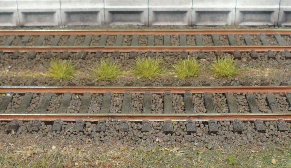 Gauge Neutral grass tufts spring 5-6 mm / 100 pc
