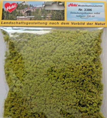 Mid-Green Foam Granules Large 200ml