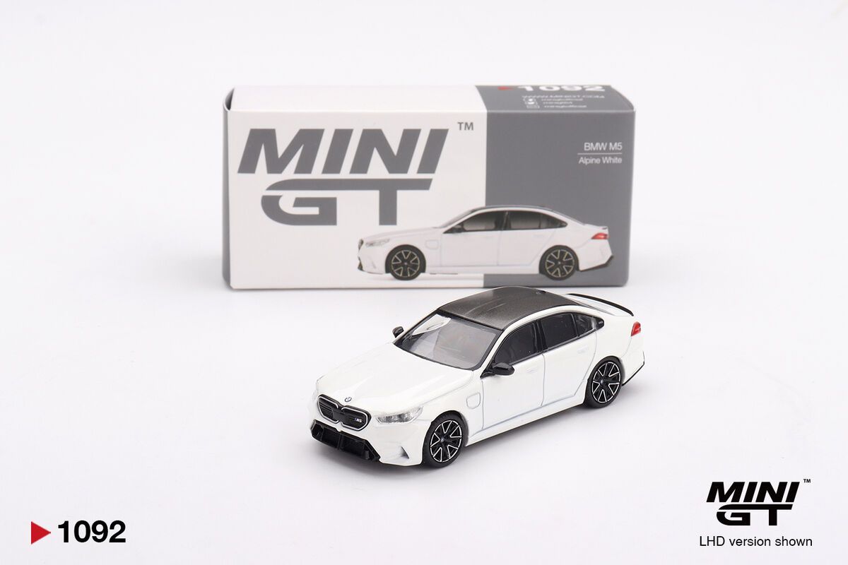 1:64 BMW M5 (G90) 2025 Alpine White
