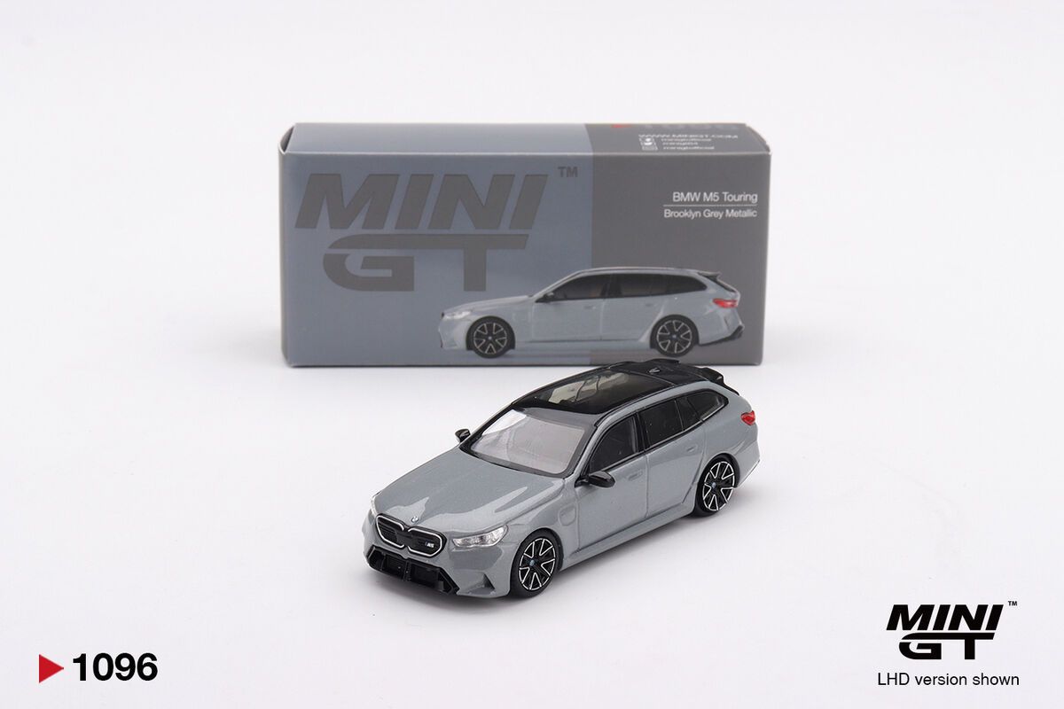 1:64 BMW M5 (G99) Touring 2025 Brooklyn Grey Metallic