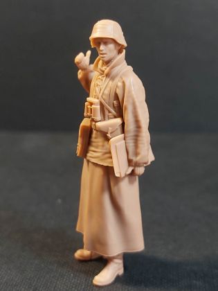 1:35 German WWII Waffen SS Staff Officer No.2 (1 Figure)