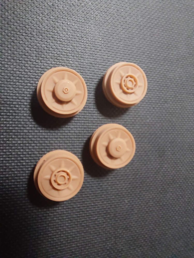 1:35 Pz.Kpfw IV Ausf A-D burn out wheels	