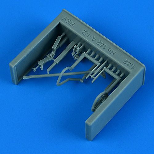 1:32 He-162A-1/2 cockpit upgrades - Hobby 2000/Revell