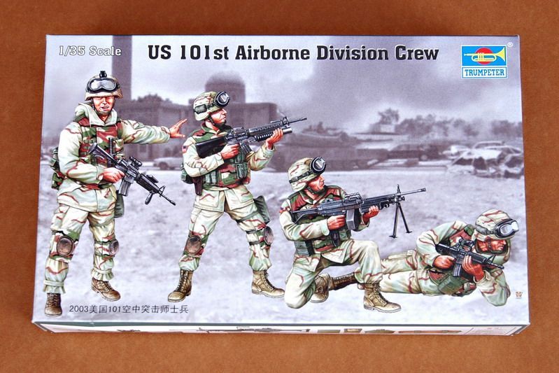 1:35 US 101st Airborne Division Crew