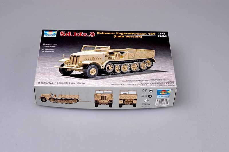 1:72 Sd.Kfz.9 Schwere Zugkraftwagen 18t (Late Version)