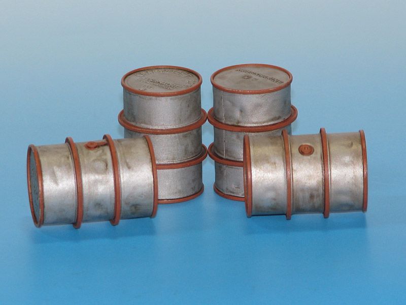 1:35 German 200 l Fuel Drums Set #1