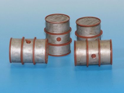 1:35 German 200 l Fuel Drums Set #2