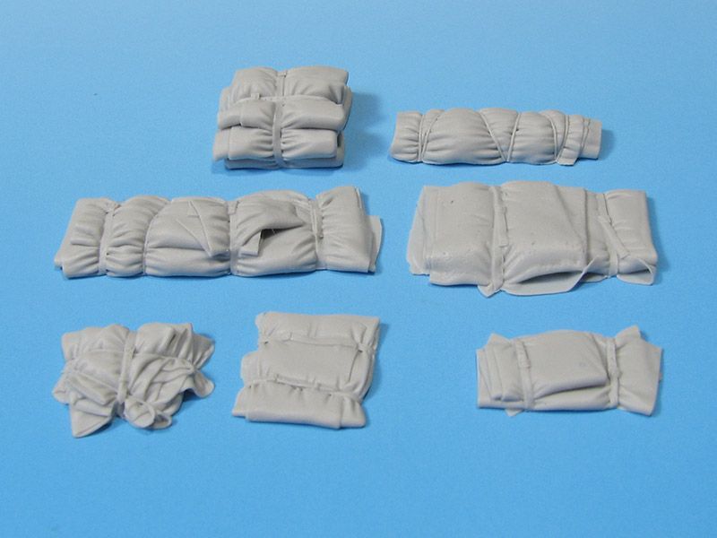 1:35 Universal Tent & Tarp Set #2