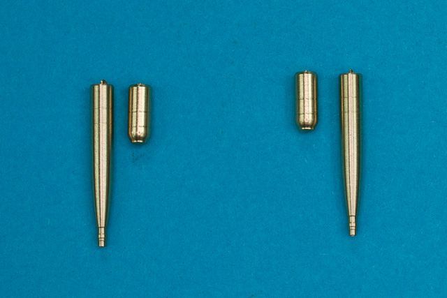 2 x 20mm Hispano cannons