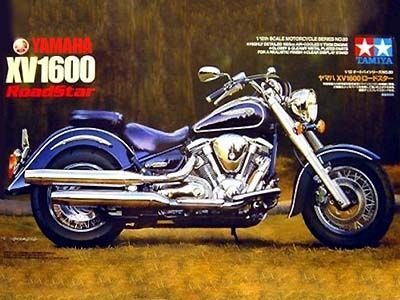 1:12 Yamaha XV1600 Roadstar