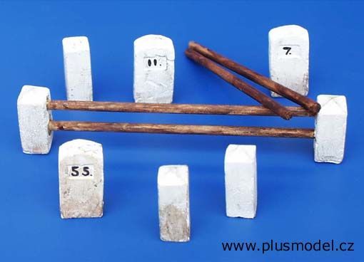 1:35 Silniční patníky