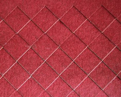 1:35 Střešní krytina - červená