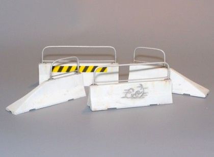 1:35 Betonové zátarasy City blok - dlouhé