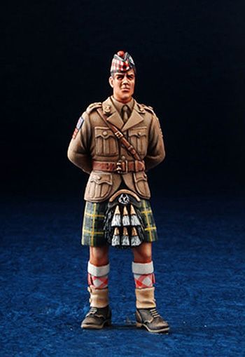 1:35 WWII Scottish Officer