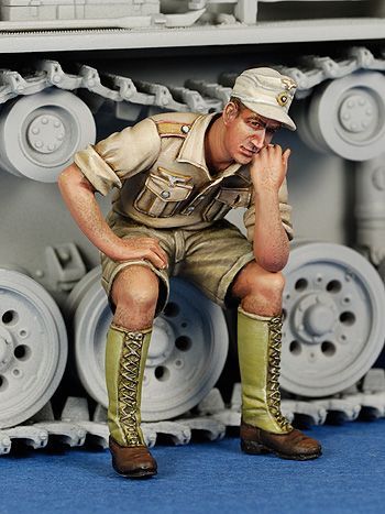 1:35 WWII DAK sitting on the wheel