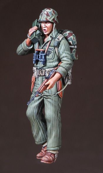1:35 WWII-Korean War USMC Officer