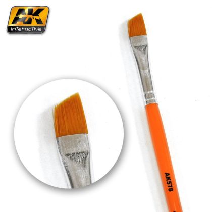 DIAGONAL WEATHERING BRUSH