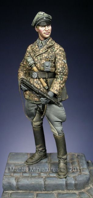 1:35 LSSAH Officer, Ardennes