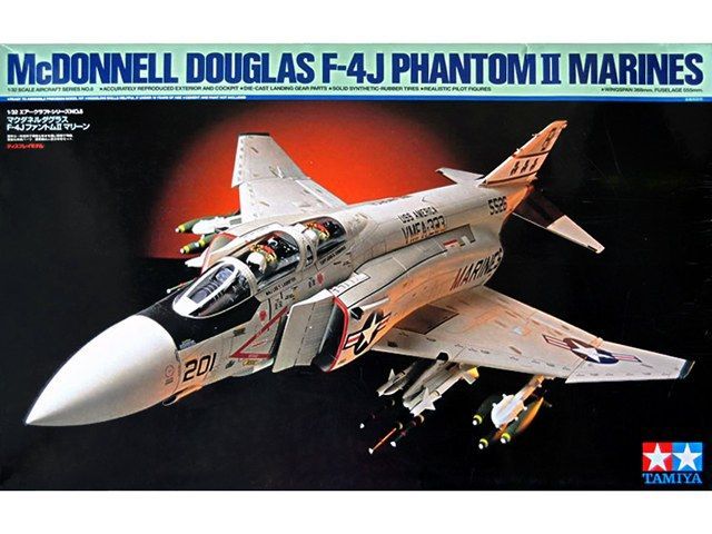1:32 McDonnell Douglas F-4J Phantom II