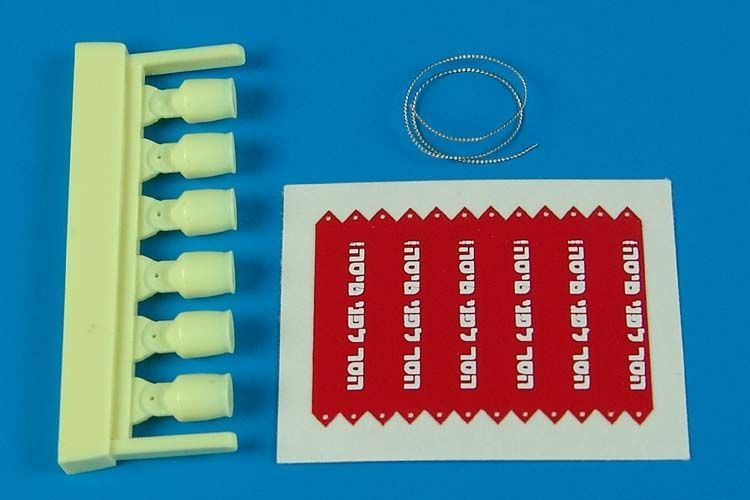 1:32 AIM 9 L/M/N seeker head cover with R.B.F flags - IDF