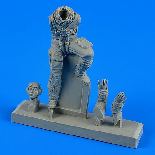 1:32 German Luftwaffe Pilot WWII for Bf 109 late v.