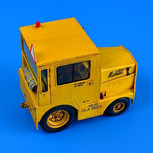 1:32 UNITED TRACTOR GC-340-4 A9 Cab-LPG