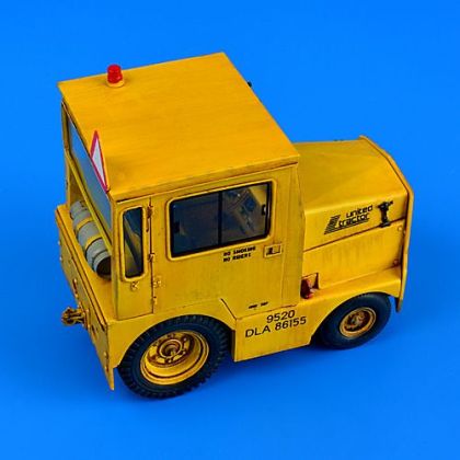 1:32 UNITED TRACTOR GC-340-4 A9 Cab-LPG