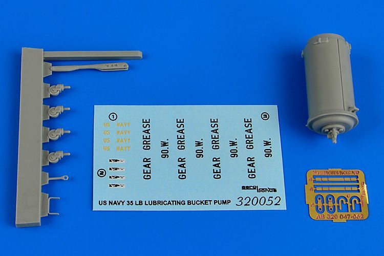 1:32 35Lb. lubricating bucket pump US NAVY