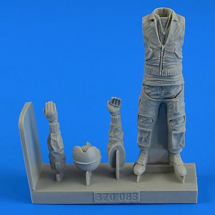 1:32 German modern Luftwaffe/Marine Fighter Pilot