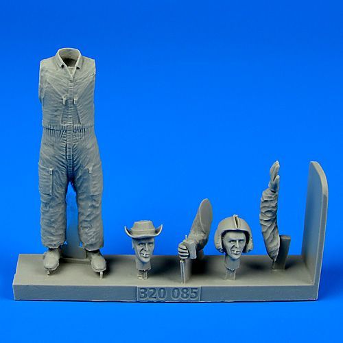 1:32 US Army Helicopter pilot - Vietnam War 1960 - 1975