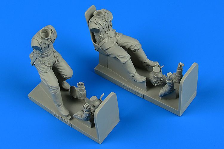 1:32 Soviet WWII Pilot and Gunner for Il-2m3 Sturmovik wit seat