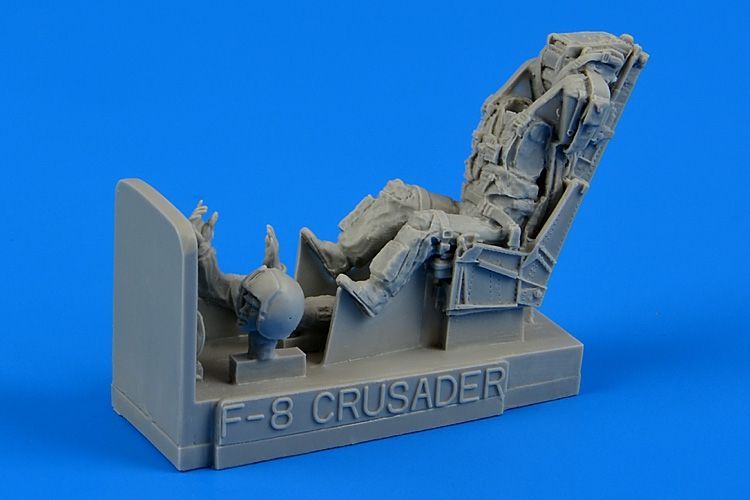 1:48 US Navy Fighter Pilot with ejection seat for F-8E/H/J/K Crusader