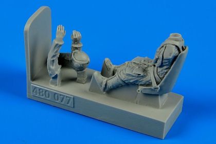 1:48 German WWII Luftwaffe Pilot with seat for Bf 109E