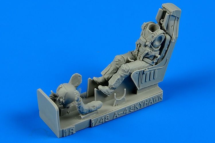 1:48 US Navy Fighter Pilot with ej.seat for A-4A/B/C/E/F/M Skyhawk