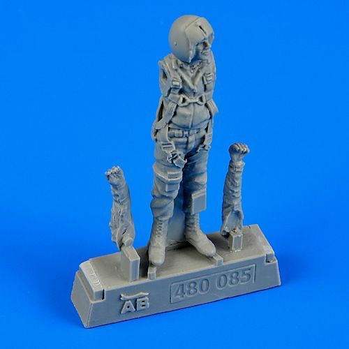 1:48 U.S.A.F. Fighter Pilot - Vietnam War 1960 - 1975