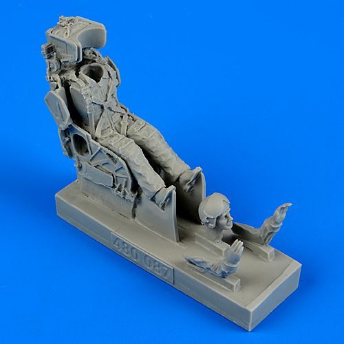 1:48 Russian Pilot with KS-4 ejection seat for Su-7/9/11/15/17 …