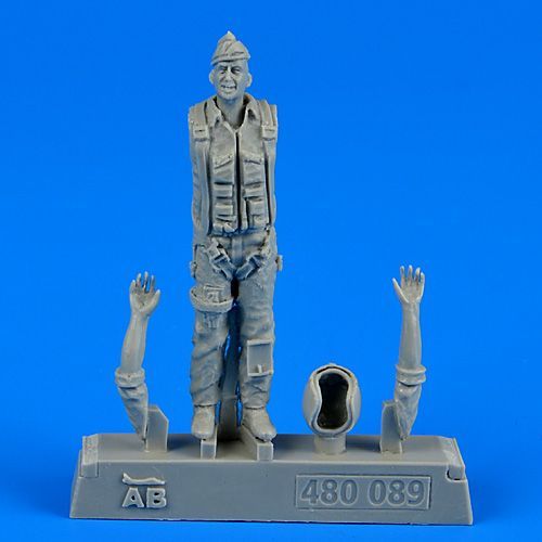 1:48 U.S.A.F. Fighter Pilot - Vietnam War 1960 - 1975