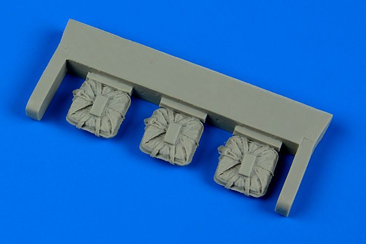 1:48 Luftwaffe parachutes WW II