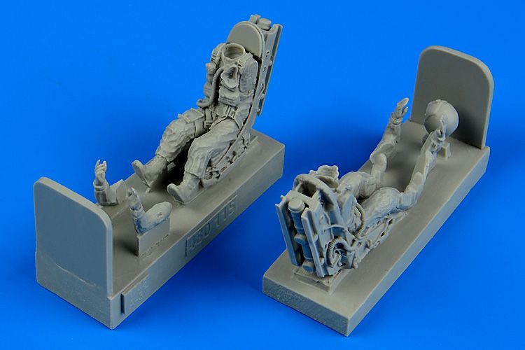 1:48 USAF Pilot & Operator with ejection seats for A-37 Dragonfly