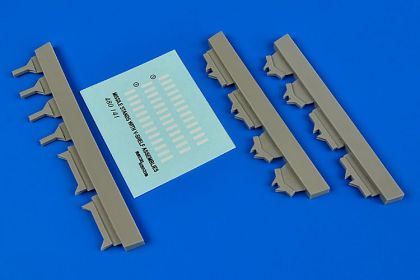 1:48 USAF Missile maintenance stands with V-shelf assemblies