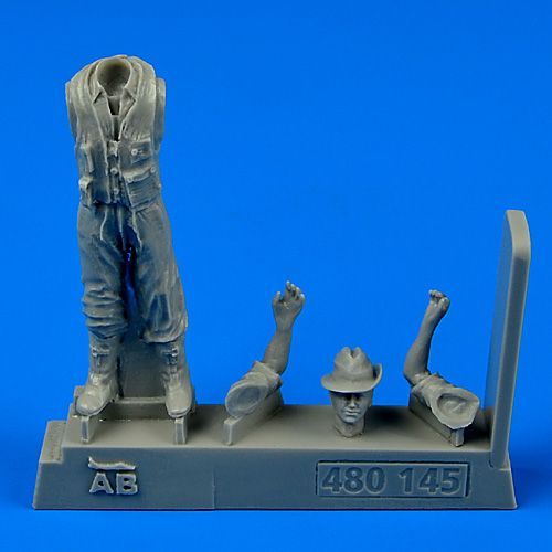 1:48 Royal Australian Air Force Fighter Pilot WWII