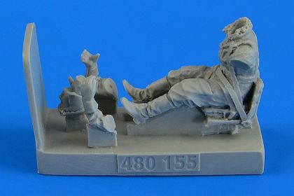 1:48 Soviet Woman Gunner WWII with seat for Po-2