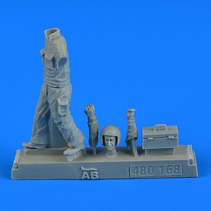 1:48 Warsaw Pact Aircraft Mechanic - part 4