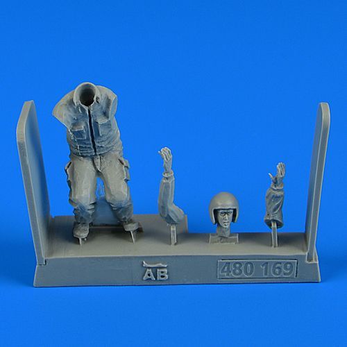 1:48 Warsaw Pact Aircraft Mechanic - part 5