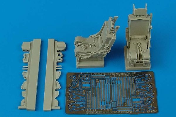 1:32 F-105F/G Thunderchief ejection seats