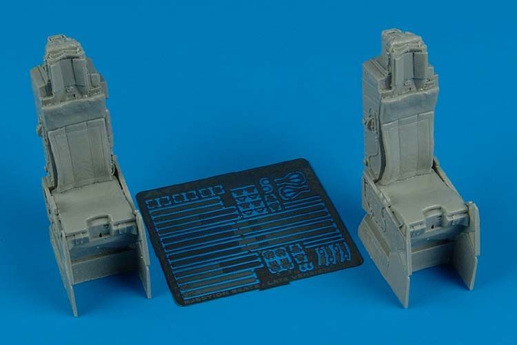 1:32 ACES II ejection seats - (late version)