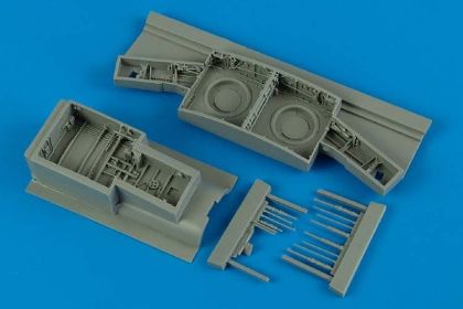 1:32 F-86F Sabre wheel bays