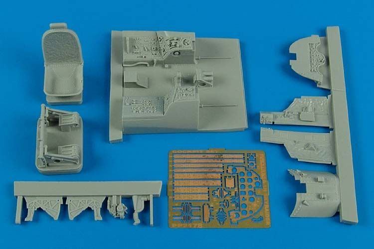 1:32 A-1H Skyraider cockpit set